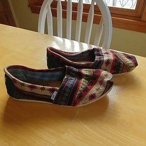 Toms shoes